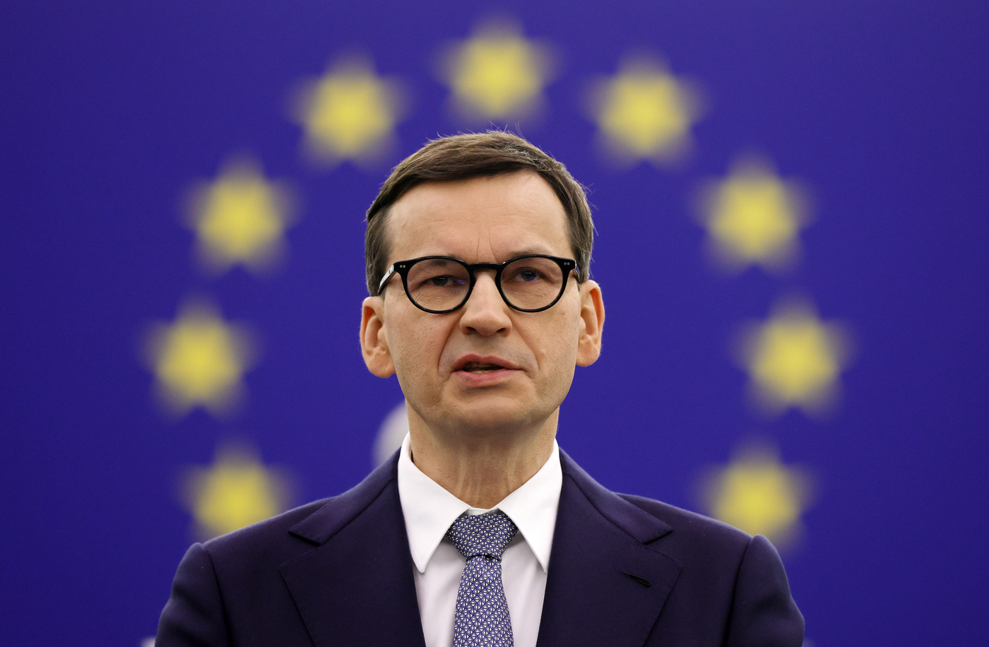 Polonia, Morawiecki: “Se Ue non sblocca fondi ci difenderemo con tutte le armi”
