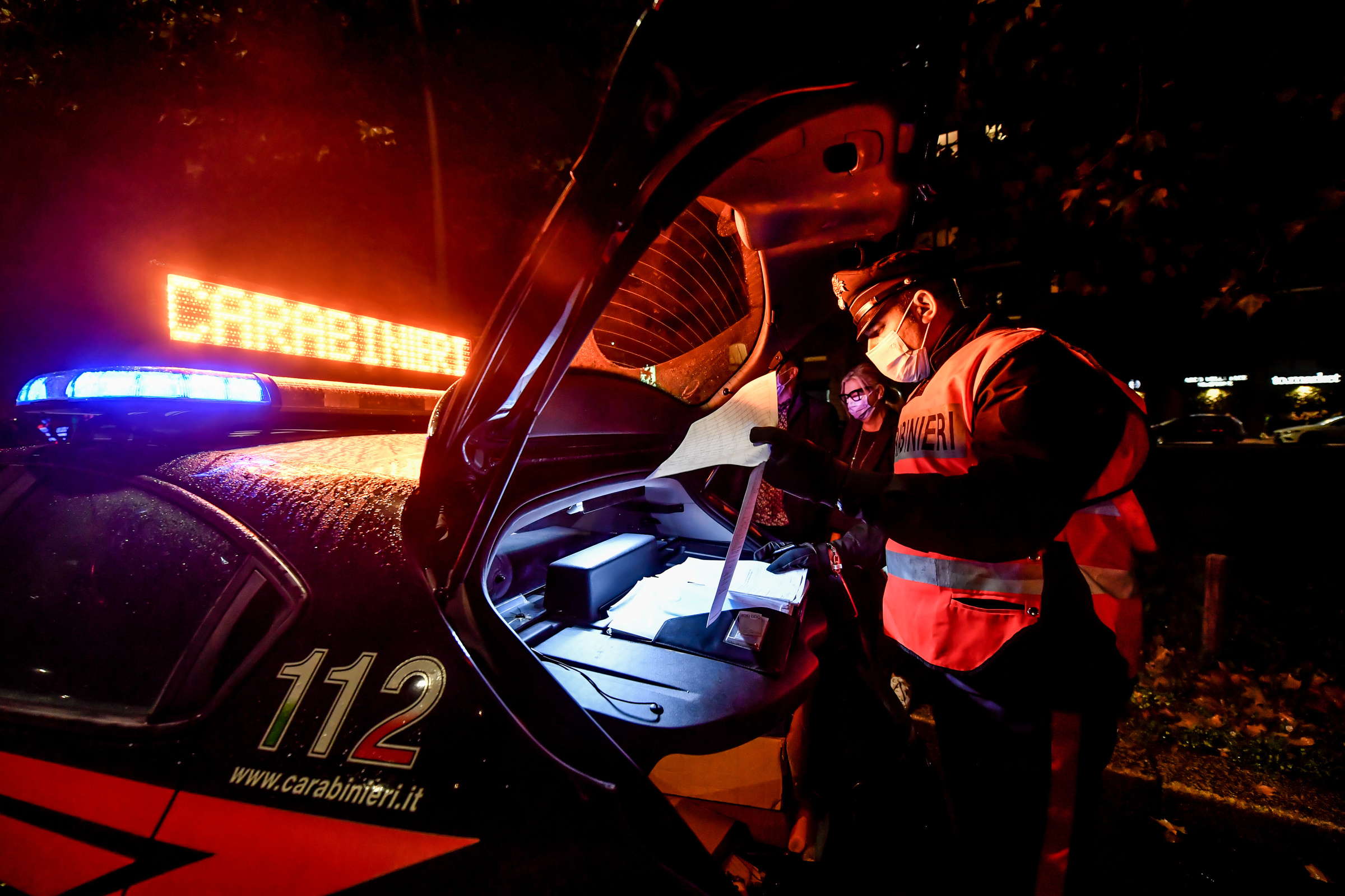 Frosinone: scopre furto in casa, tabaccaio spara e uccide ladro. E’ indagato Frosinone: scopre furto in casa, tabaccaio spara e uccide ladro. E’ indagato