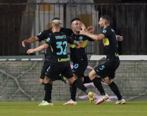 Serie A, l'Inter vince a Empoli e tiene il passo del Milan