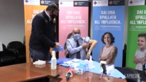 Roma, Zingaretti fa il vaccino antinfluenzale