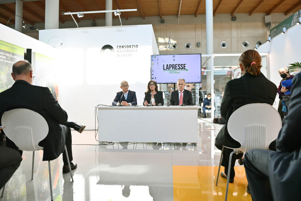 Galleria foto 'A Ecomondo la Presentazione di LaPresse Green – la Fotogallery' - foto 3