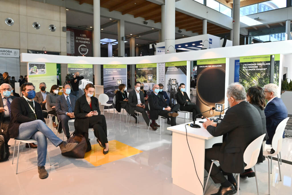 Galleria foto 'A Ecomondo la Presentazione di LaPresse Green – la Fotogallery' - foto 6