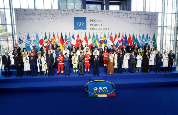 G20, I leader del mondo partecipano alla tradizionale foto di famiglia
