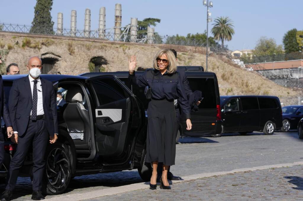 Galleria foto 'G20, visita al Colosseo per le first lady' - foto 6