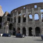 G20 Roma, le first lady al Colosseo
