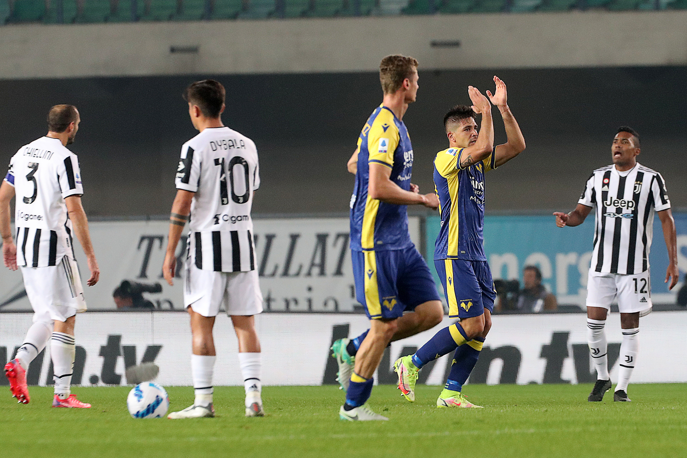 Serie A, Juve crisi senza fine: il Verona vince 2-1 con doppietta di Simeone