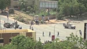 Sudan, forze di sicurezza presidiano Khartoum durante le proteste