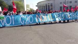 G20, migliaia al corteo di protesta in zona Piramide
