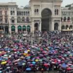 No Green pass, a Milano il sit-in ‘No paura Day’ in piazza Duomo
