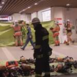 Giappone: accoltella 10 persone su treno Tokyo e appicca fuoco, arrestato