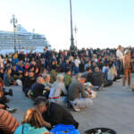 Covid, a Trieste raddoppiano casi. Dipiazza: “Rischiamo zona gialla. Non esiste piu’ tolleranza”. Prefetto: “Comprimere libertà manifestare”