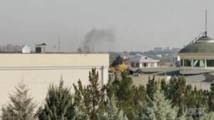 Afghanistan, due esplosioni vicino all’ospedale di Kabul