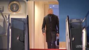 Biden torna in Usa dopo G20 e Cop26: nessun commento sulle elezioni in Virginia