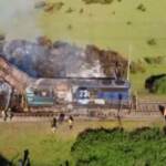 Cile, treno merci deraglia a Temuco: i vagoni dati alle fiamme