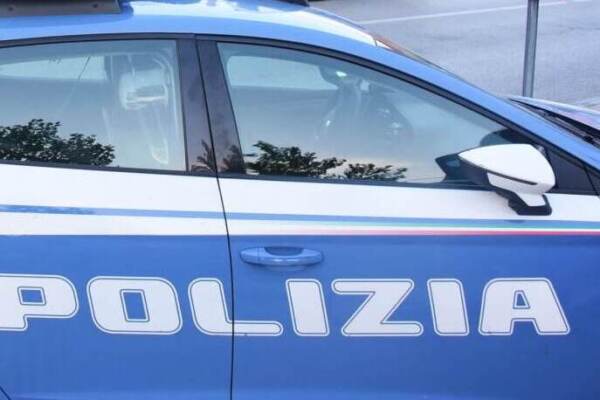 Ostia, ennesimo femminicidio: una 77enne è stata uccisa con un colpo di fucile, arrestato il marito