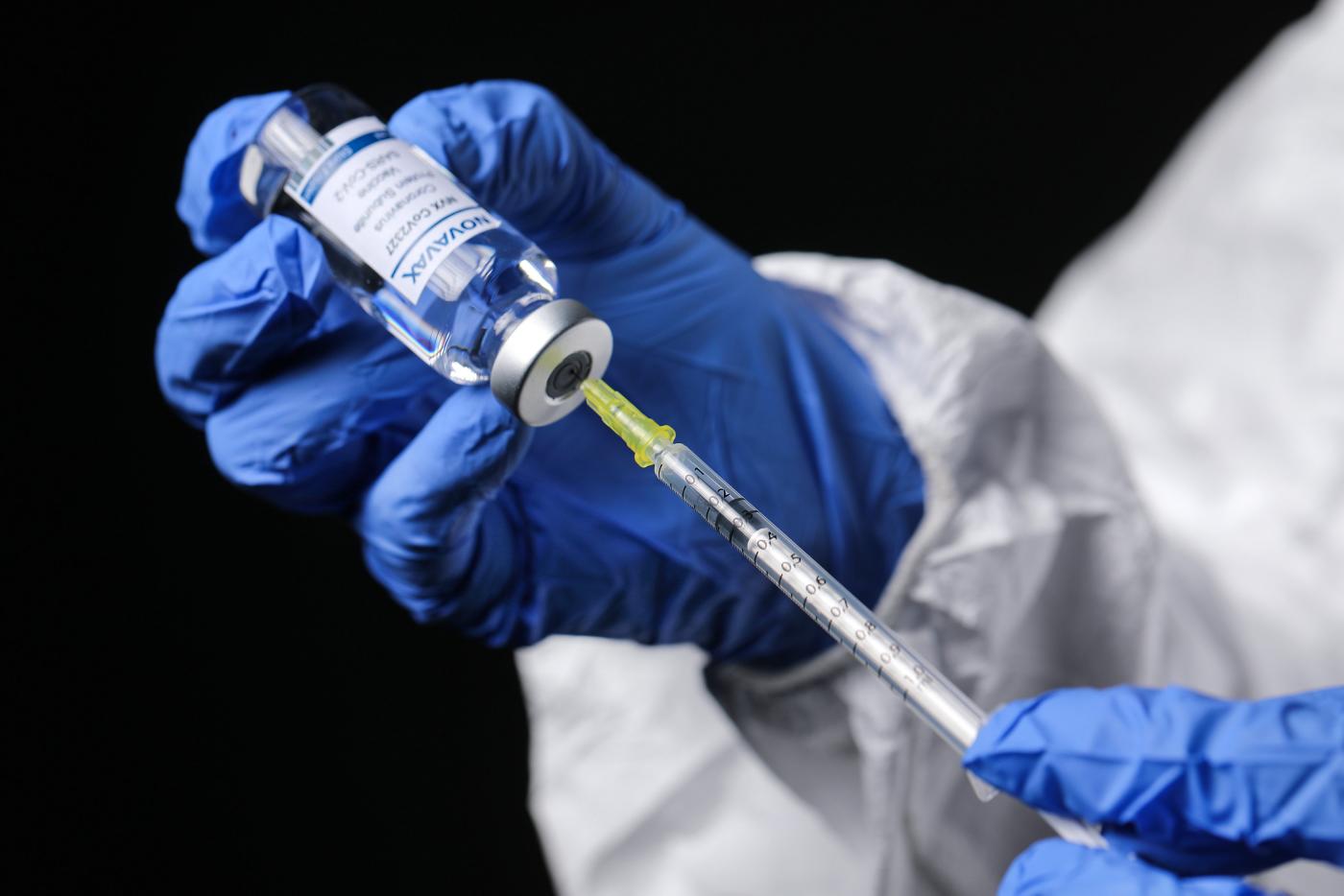 L’agenzia del farmaco del Regno Unito autorizza la pillola Merck contro il Covid