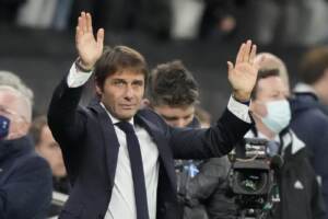 Conference League, esordio vincente di Conte, Tottenham-Vitesse 3-2