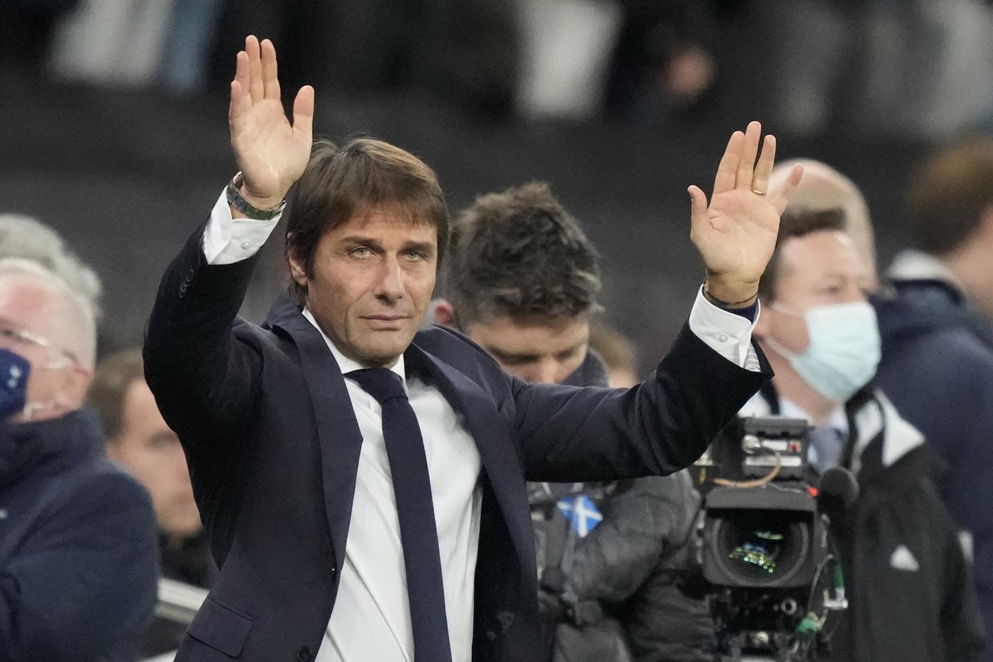 Tottenham, Antonio Conte inizia con una vittoria