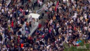 Covid: migliaia in piazza a Melbourne contro legge su pandemia