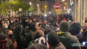 Torino, anarchici in piazza contro gli sgomberi