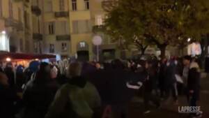 Torino, corteo degli anarchici: scontri con la polizia