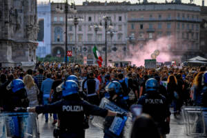 Green pass: 11 denunciati a Milano, 18 a Trieste. Puzzer: “Non cadiamo in tranelli violenza”