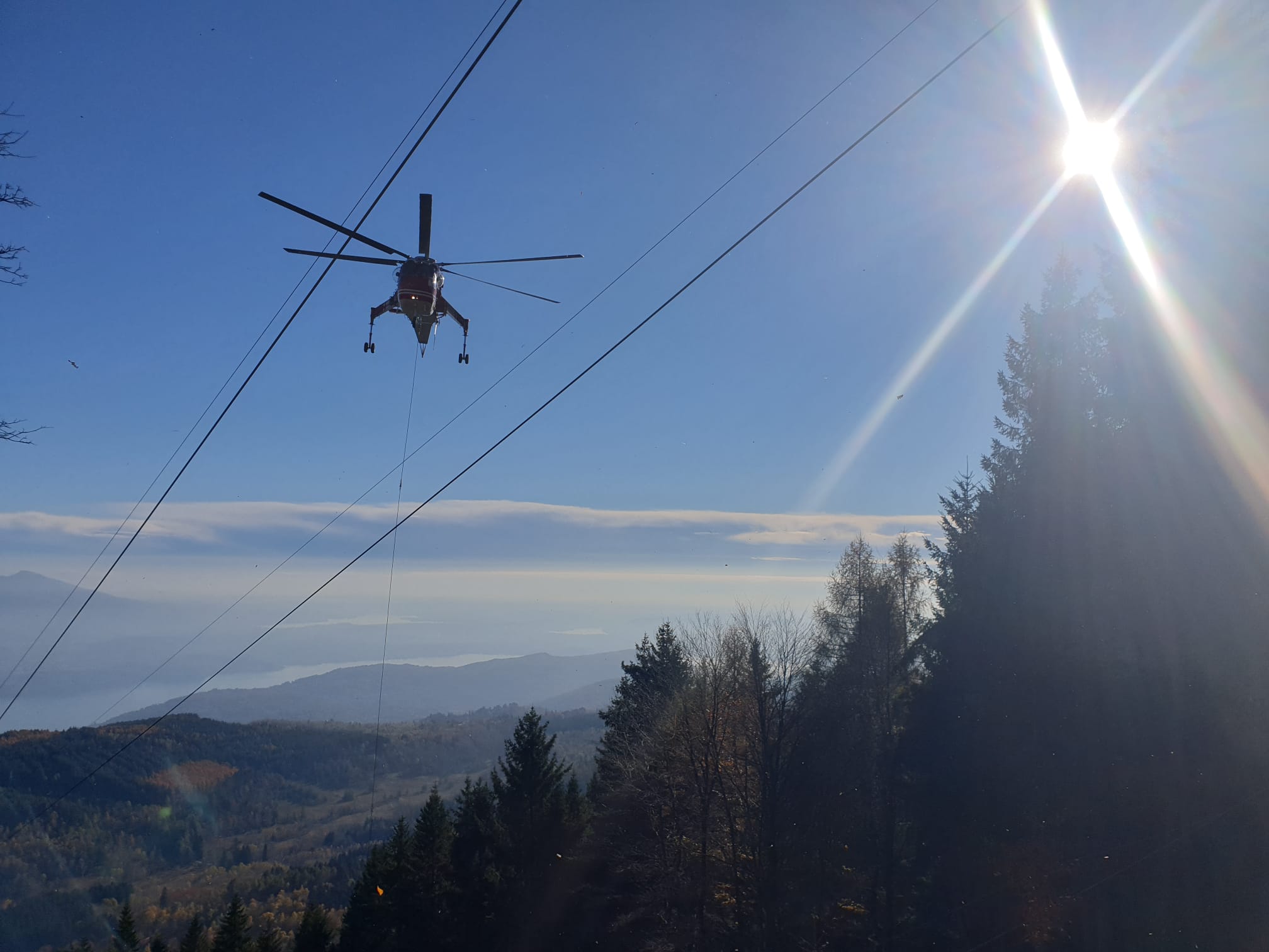 Al via lo spostamento della cabina al Mottarone. La procuratrice: “Giornata significativa per le indagini” Al via lo spostamento della cabina al Mottarone. La procuratrice: “Giornata significativa per le indagini”