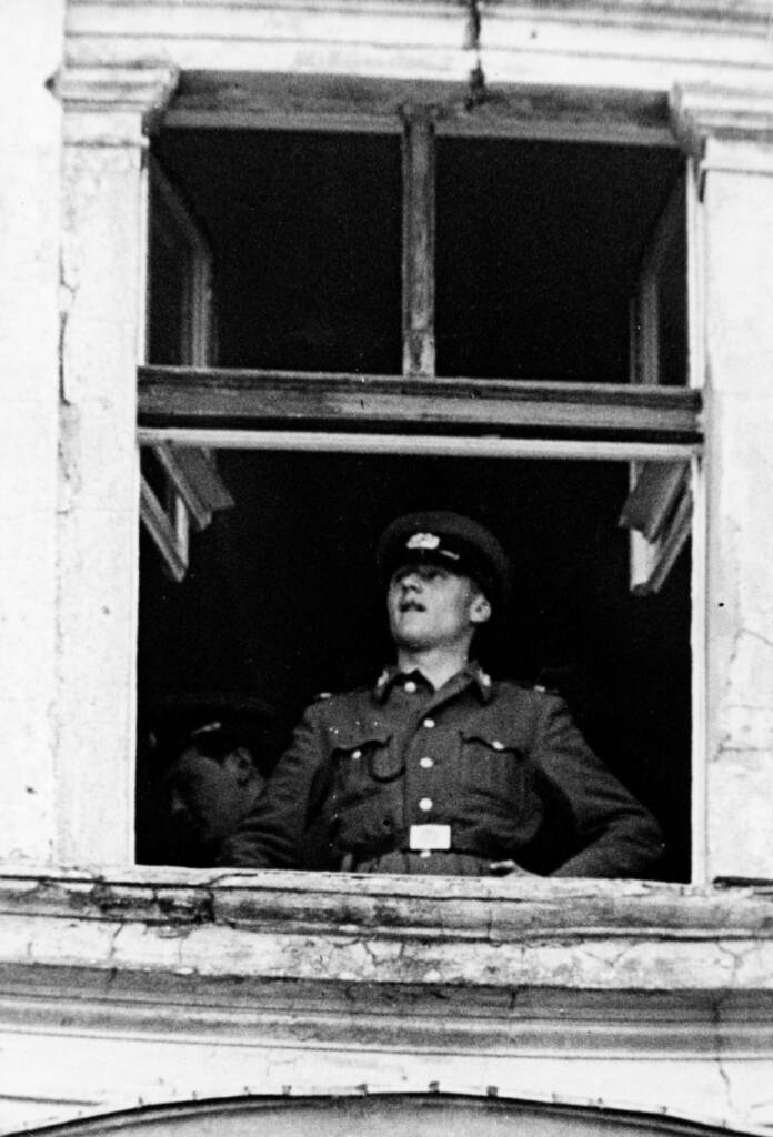 Galleria foto 'Trentadue anni fa cadeva il muro di Berlino – FOTOGALLERY' - foto 14