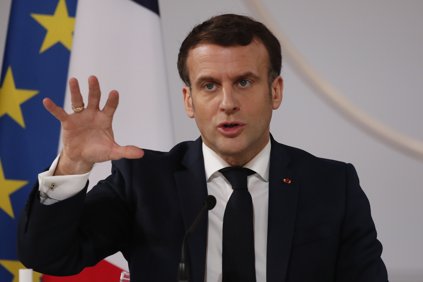 Macron convoca consiglio di difesa per la salute il 27 dicembre