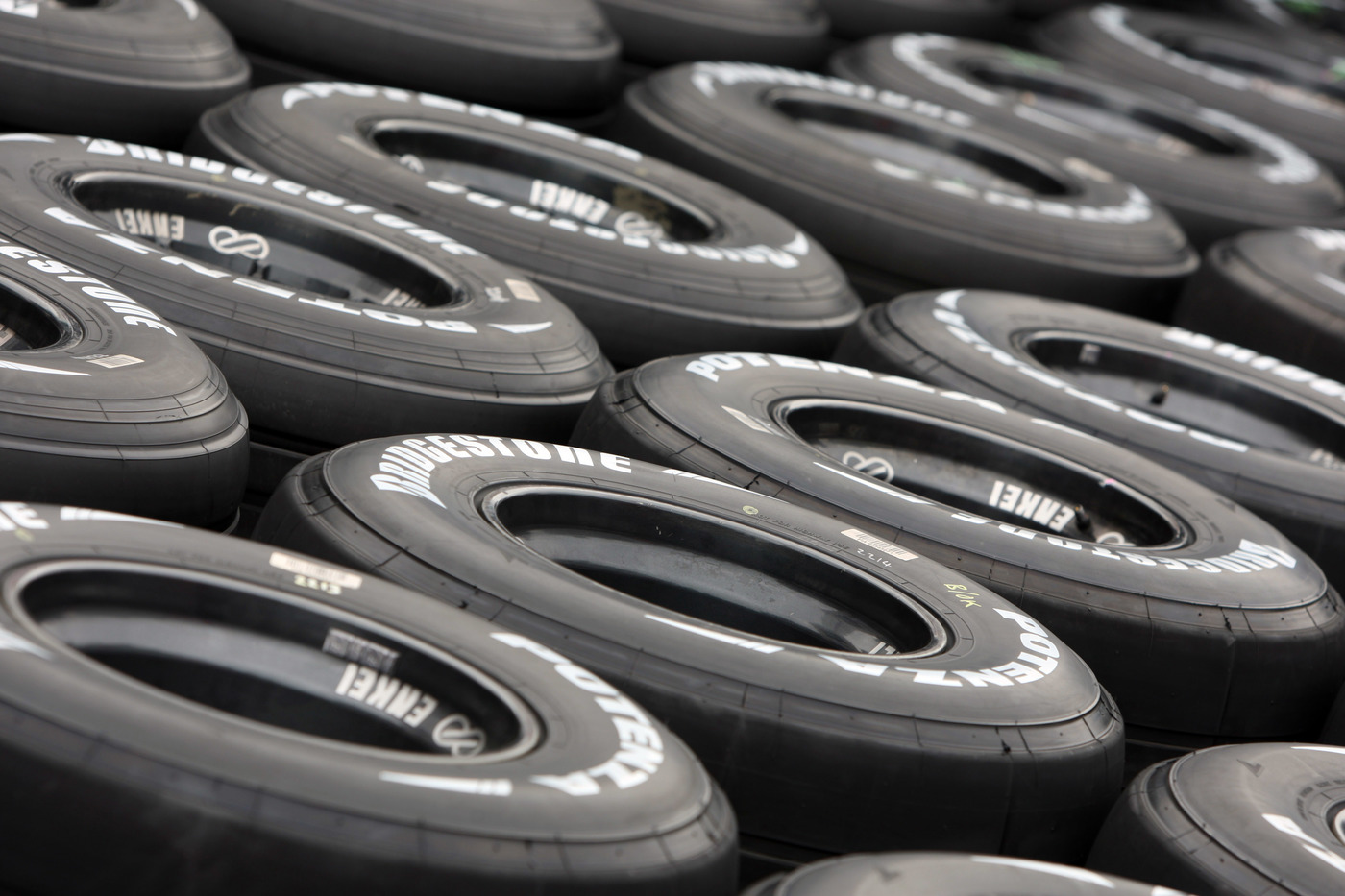 Rifiuti, emergenza Pfu: Ecopneus incrementa la raccolta del 20%