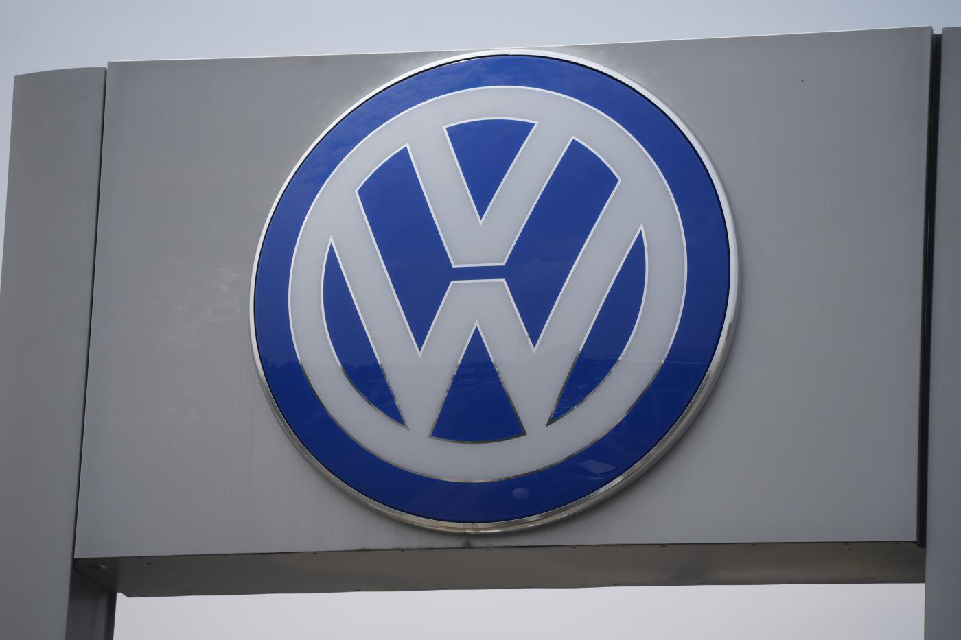 Greenpeace, causa a Volkswagen per 2 mld di tonnellate di CO2