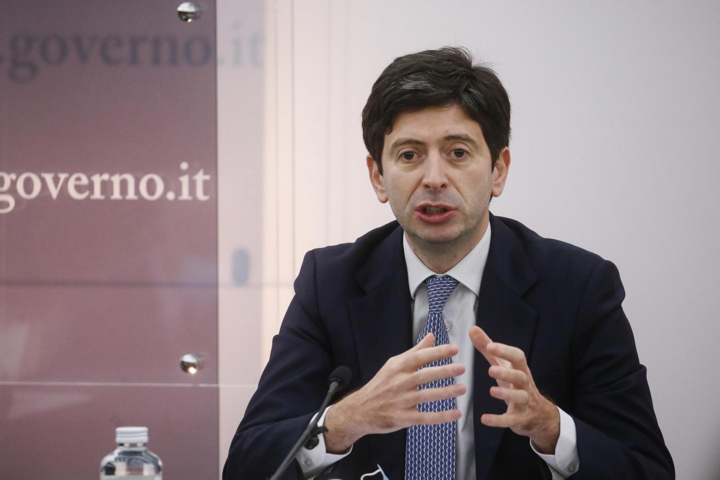 Vaccini, Speranza: “Dal 1° dicembre terza dose per chi ha da 40 a 60 anni” Vaccini, Speranza: “Dal 1° dicembre terza dose per chi ha da 40 a 60 anni”