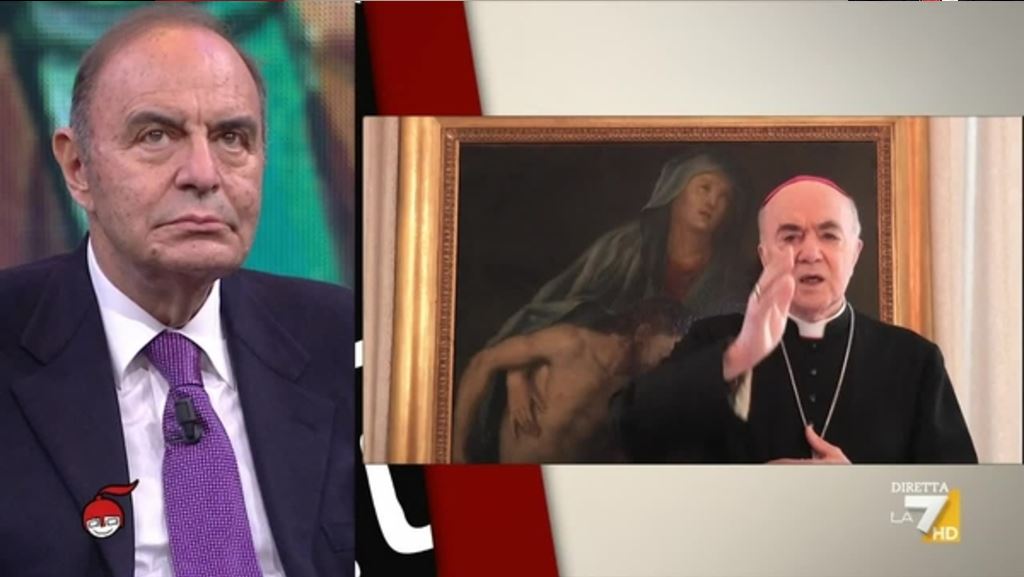 Covid, Monsignor Viganò negazionista: “Ci hanno ingannato per anni” Covid, Monsignor Viganò negazionista: “Ci hanno ingannato per anni”