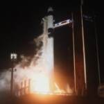 Spazio, la Space X in orbita verso la ISS con a bordo 4 astronauti