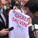 Ghali insulta Salvini: una maglia della Tunisia per il leader della Lega, la pace sancita da Le Iene