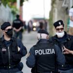 Napoli, agguato nella notte: ucciso 38enne in sala giochi