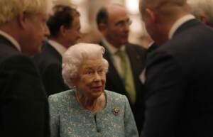 Gran Bretagna: regina Elisabetta a cerimonia per commemorare caduti