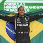 Gp Brasile, trionfo di Lewis Hamilton davanti a Max Verstappen