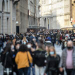 Covid, la quarta ondata non si placa. Costa: “Ragionevole terza dose a tutti”