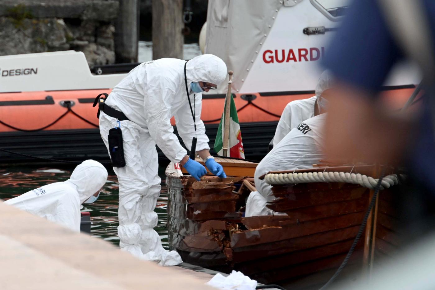 Cadavere di donna nel lago di Garda, indaga la Procura Cadavere di donna nel lago di Garda, indaga la Procura