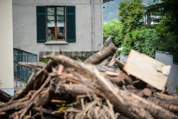 Frana travolge parte del comune di Laglio, sul Lago di Como
