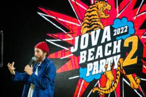 Torna il Jova Beach Party, 21 tappe in 12 località nel 2022