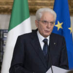 Mattarella: “I vaccini hanno consentito le riaperture”