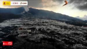 Canarie: pista dell’aeroporto di La Palma piena di cenere, bloccati i voli