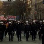 Austria, a Vienna in migliaia alla manifestazione contro lockdown e vaccinazione obbligatoria