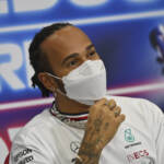 GP del Qatar, pole position per Hamilton davanti a Verstappen