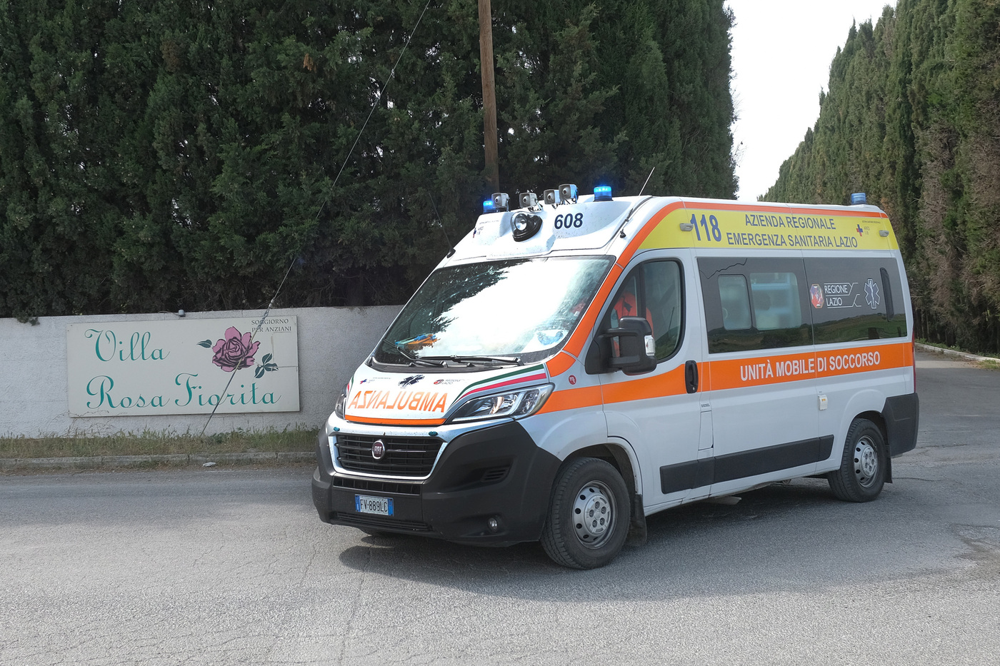 Ostia, crolla ponteggio: bimbo di 9 anni ferito gravemente