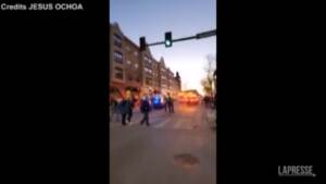 Suv contro folla a corteo natalizio a Waukesha: i primi soccorsi