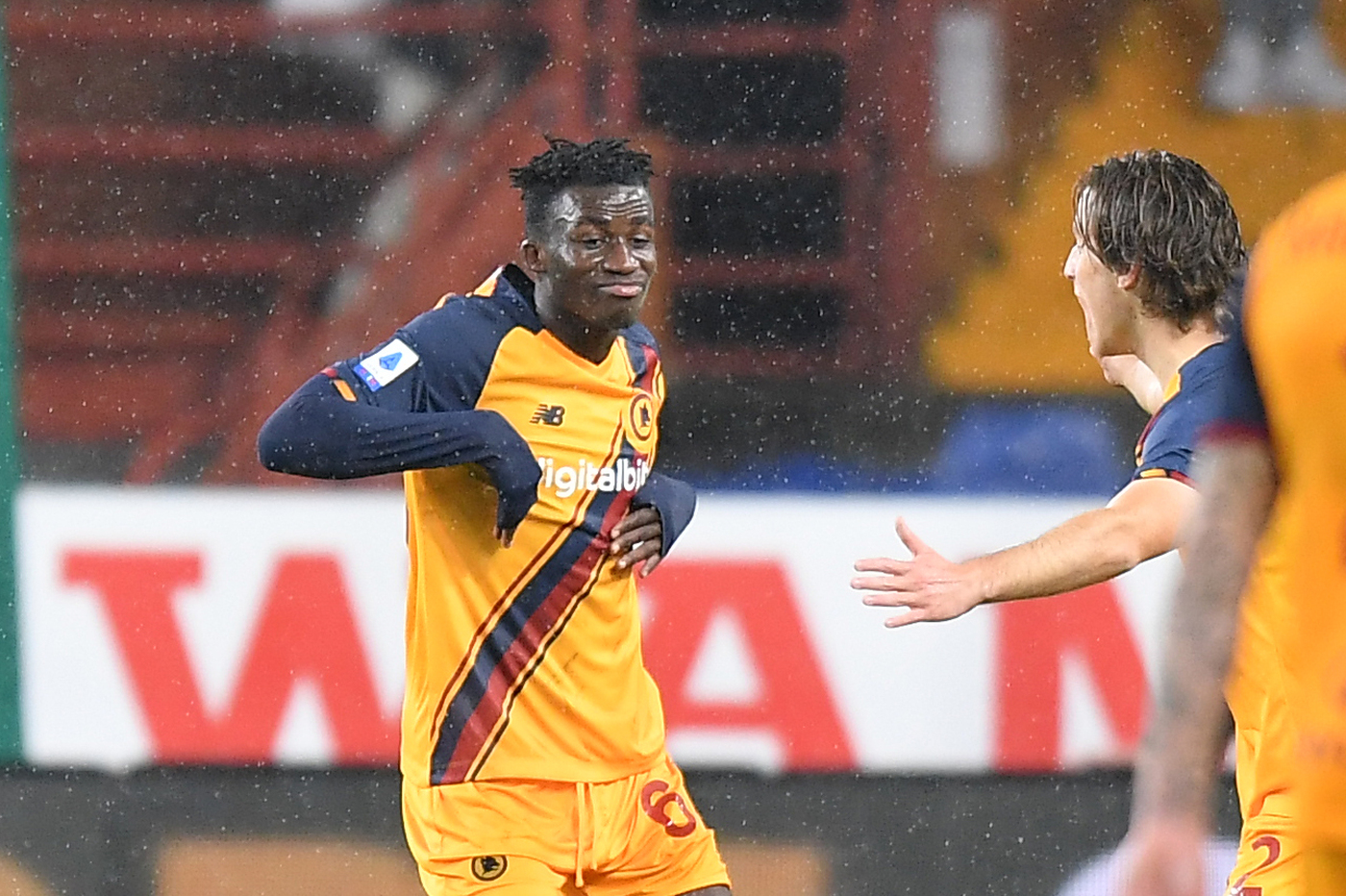 A Marassi ‘irrompe’ Afena-Gyan, la Roma batte il Genoa 2-0