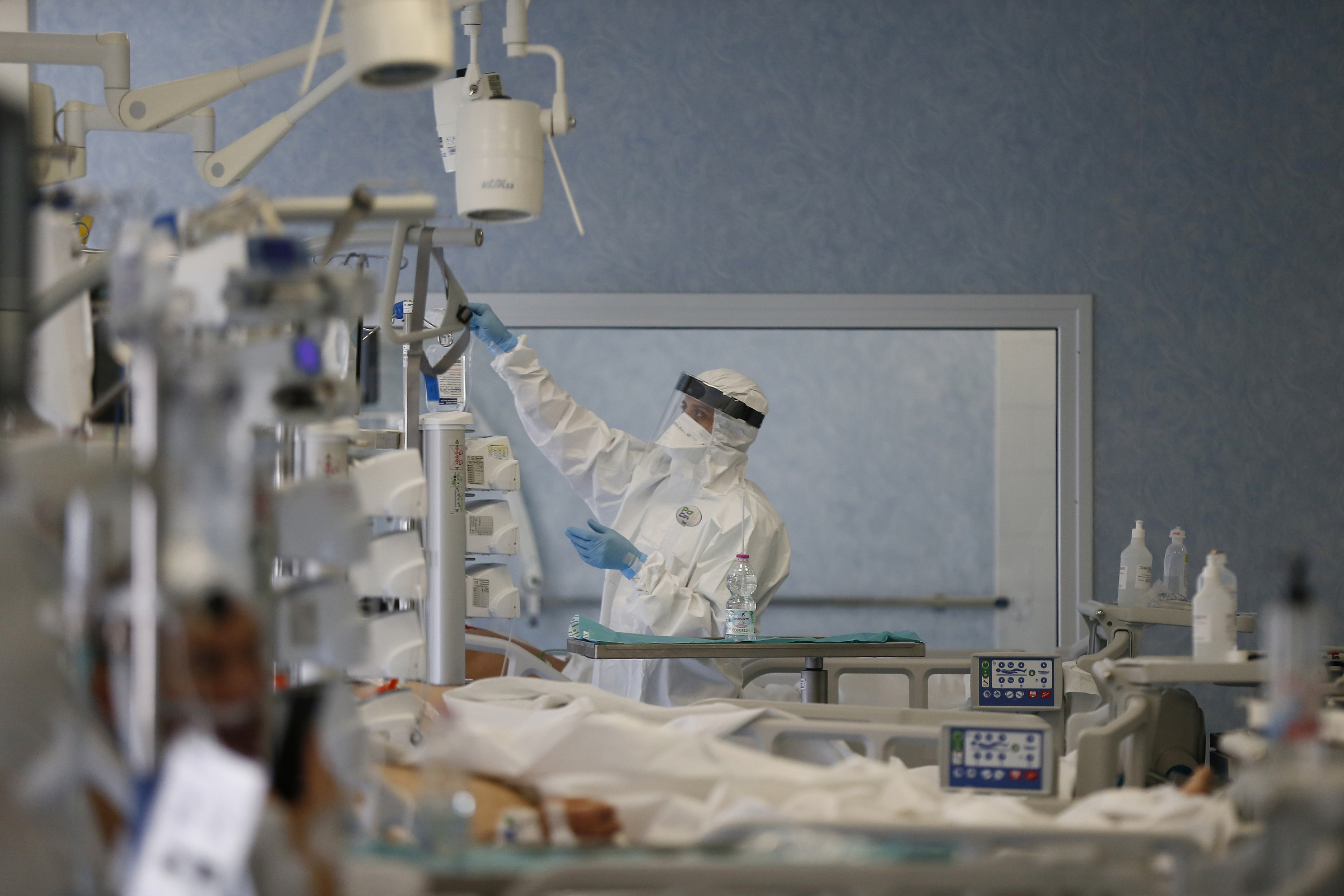 Covid, oltre 13mila casi e 30 decessi in 24 ore Covid, oltre 13mila casi e 30 decessi in 24 ore